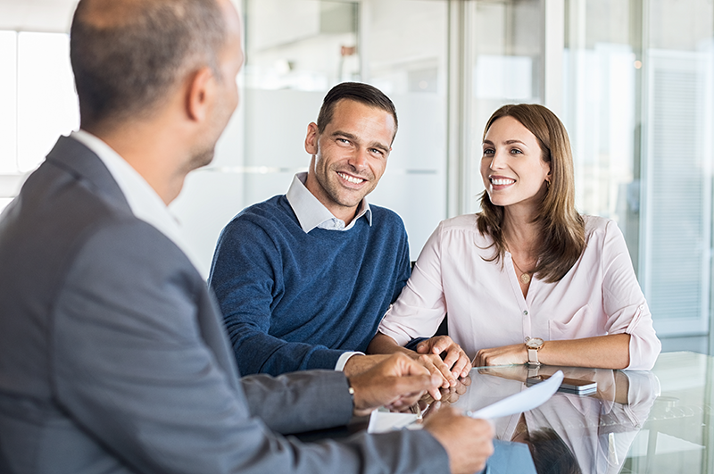 businessman-with-customersb